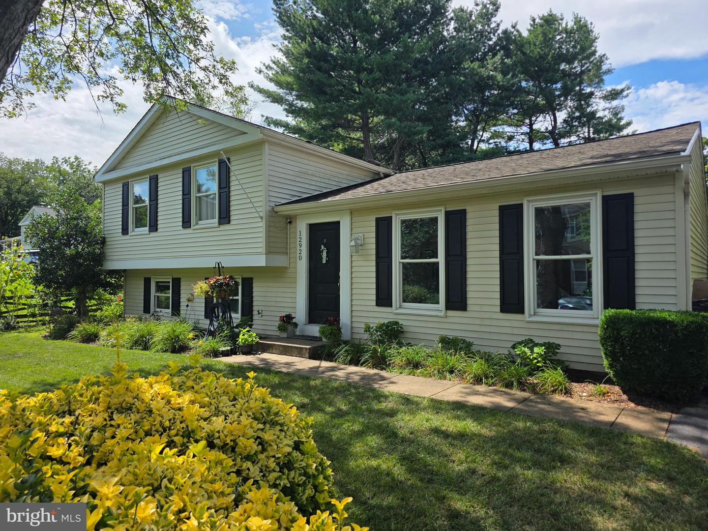 12920 Framingham Ct — photo