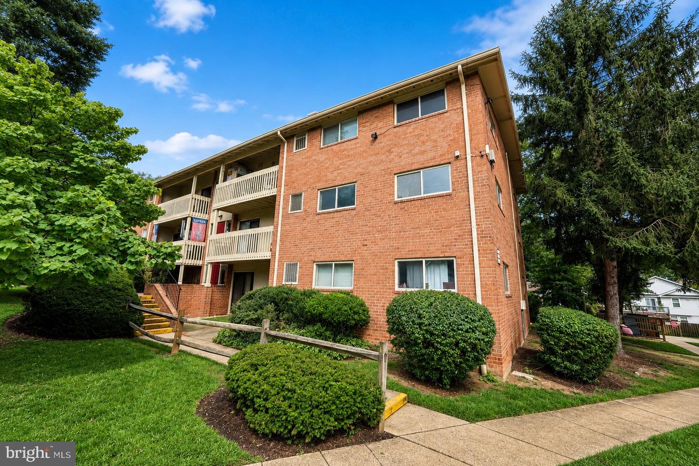 7451 Little River Tpke #202 — photo