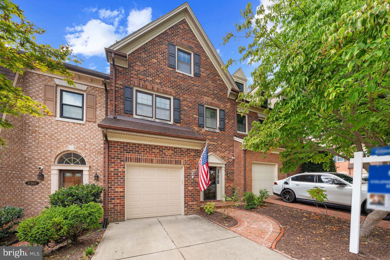 6367 Brampton Ct — photo