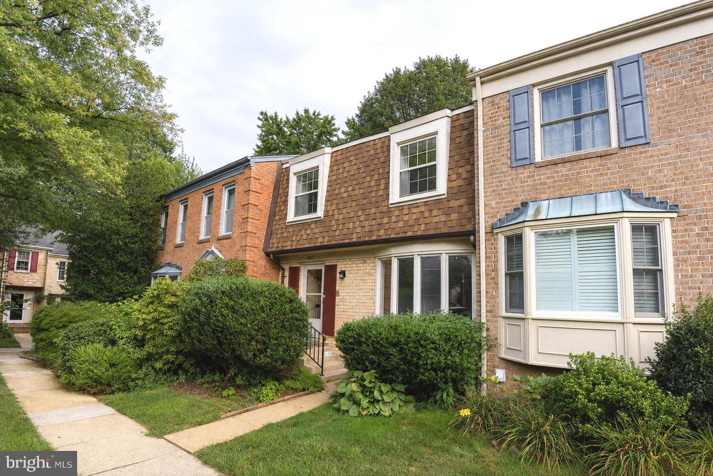 6611 Rosecroft Pl — photo