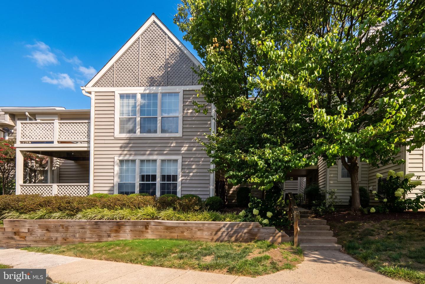 7660 Willow Point Dr — photo