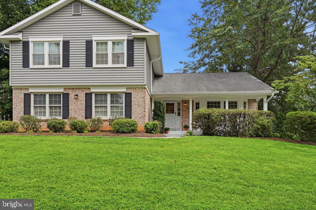 10027 Glenoak Ct — photo