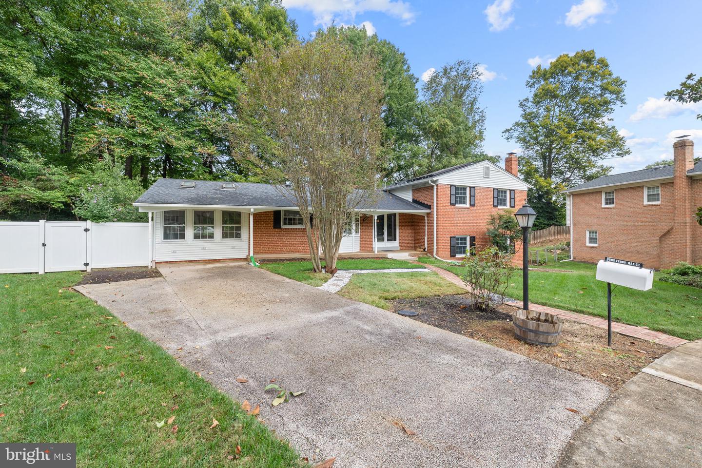 9002 Teddy Rae Court, Springfield, VA 22152 — photo 2