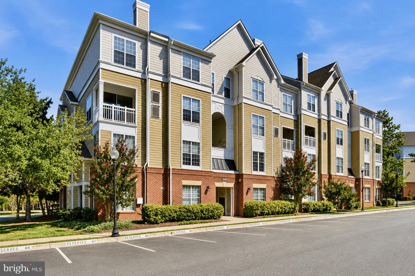 2110 Highcourt Ln #202 — photo