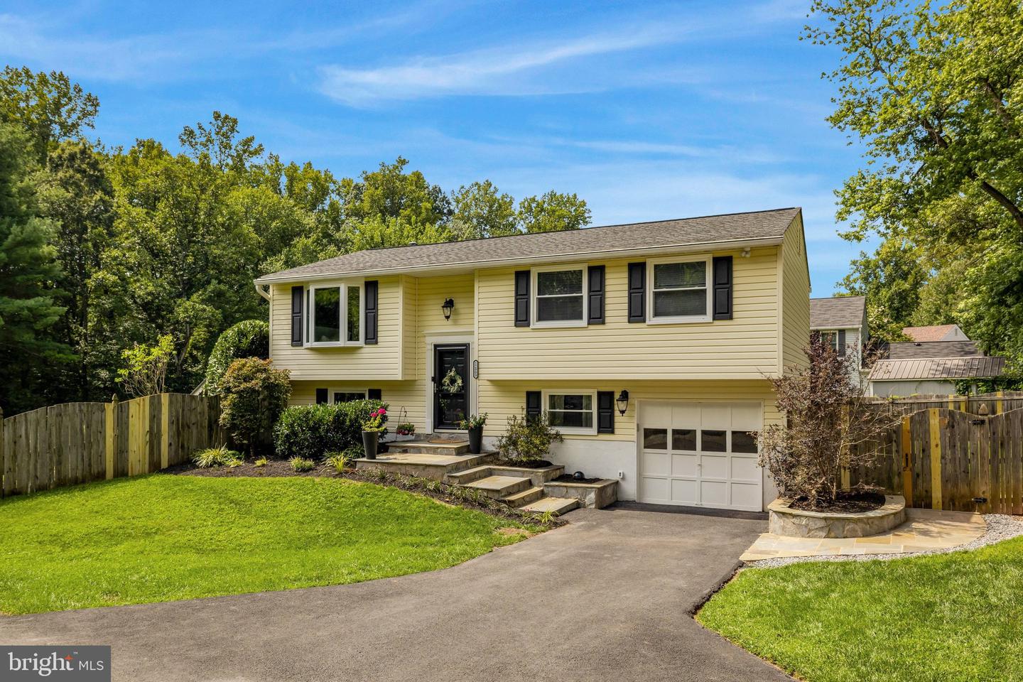 12809 Kettering Dr — photo
