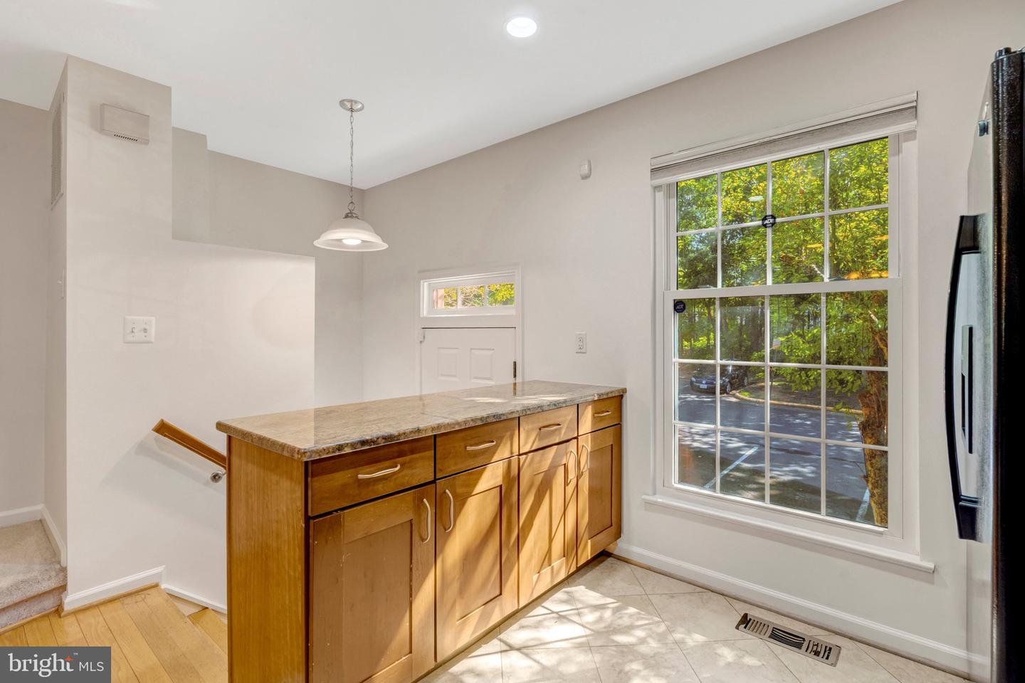 6586 Skylemar Trl — photo