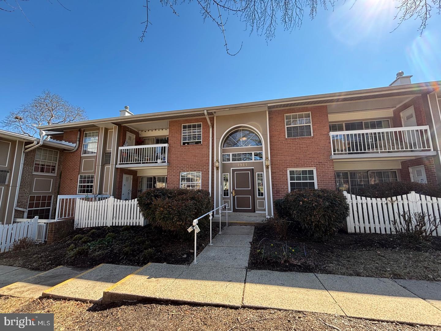 1944 Kennedy Dr #203 — photo