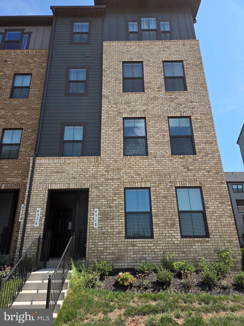4528 Dandelion Loop #190 — photo