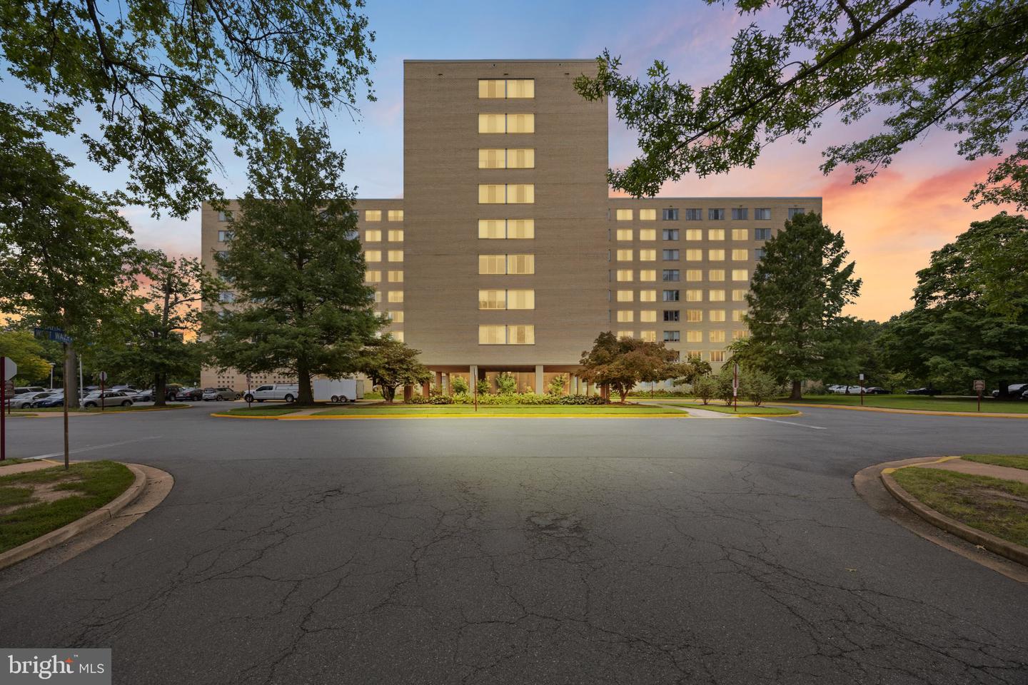 6641 Wakefield Dr #615 — photo
