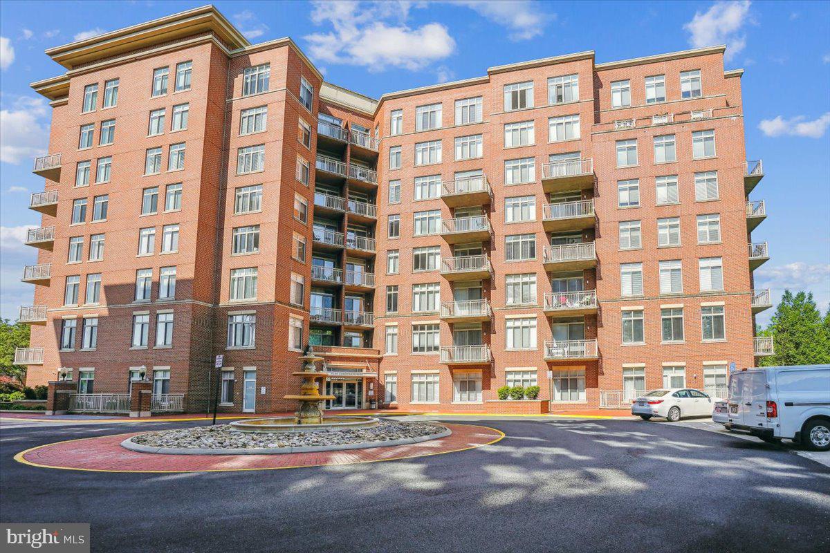 4490 Market Commons Dr #505 — photo