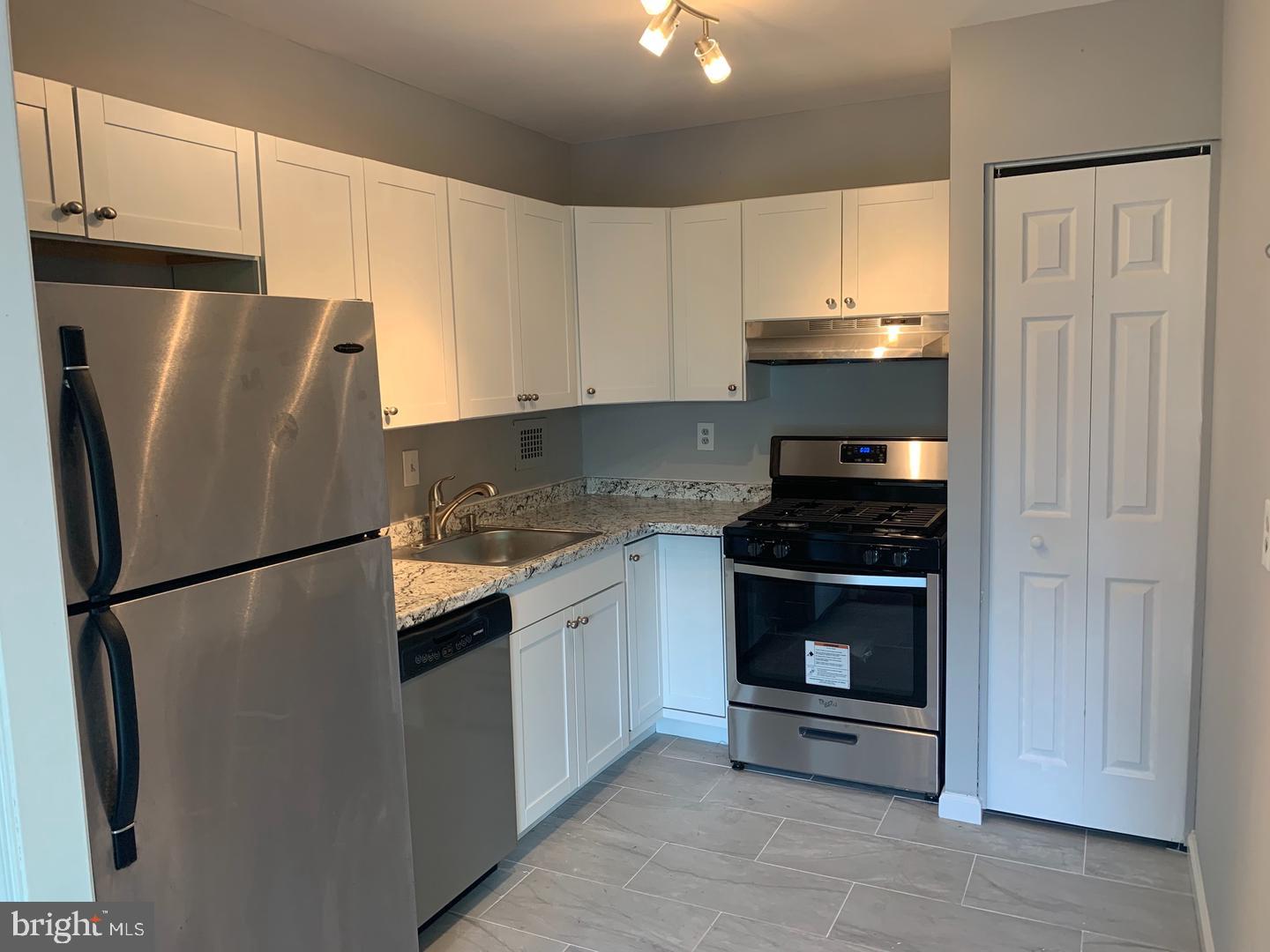 6141 Leesburg Pike #509 — photo