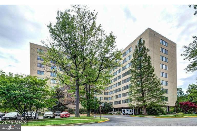 6641 Wakefield Dr #105 — photo