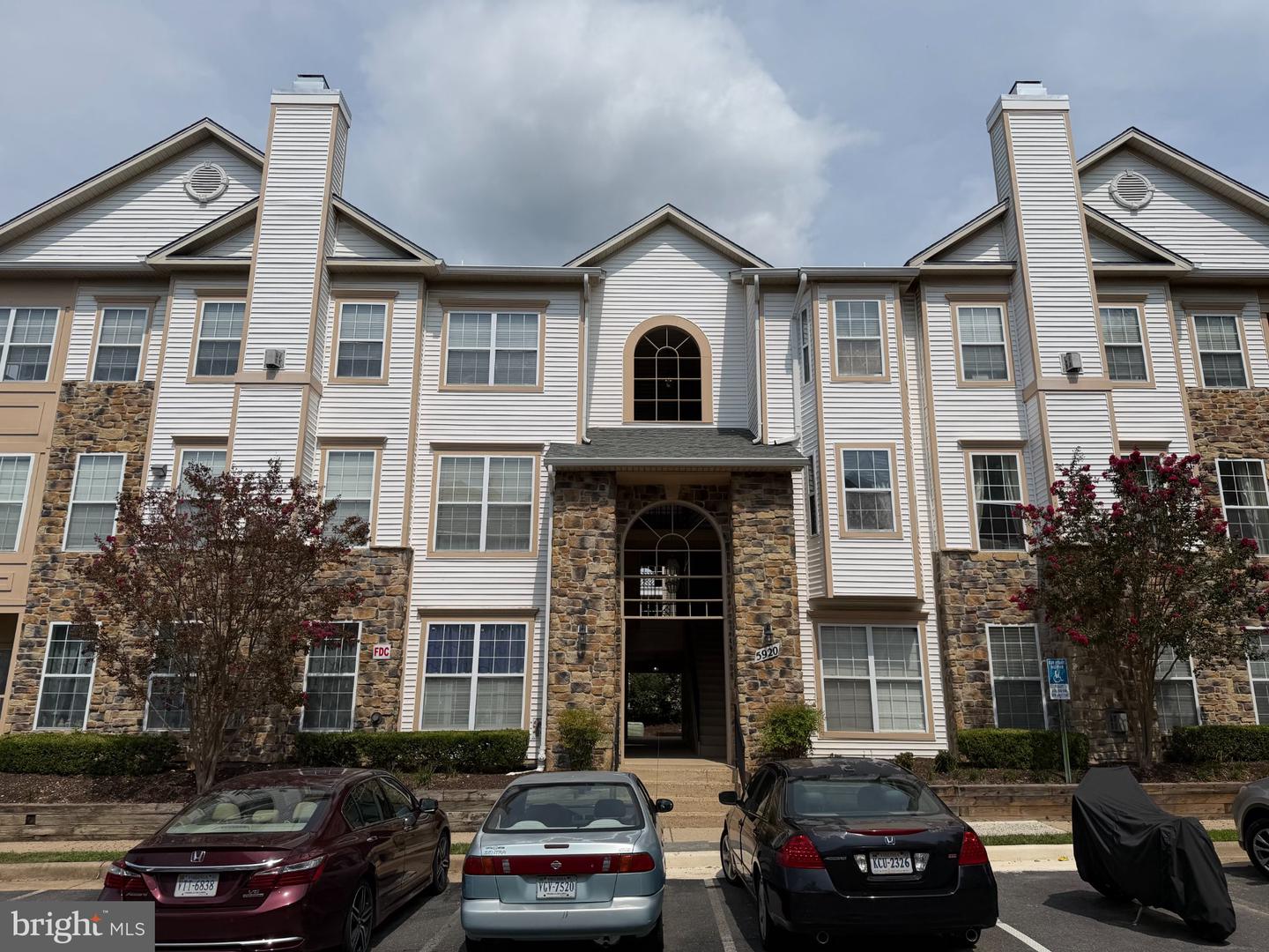 5920 Founders Crossing Ct #301 — photo