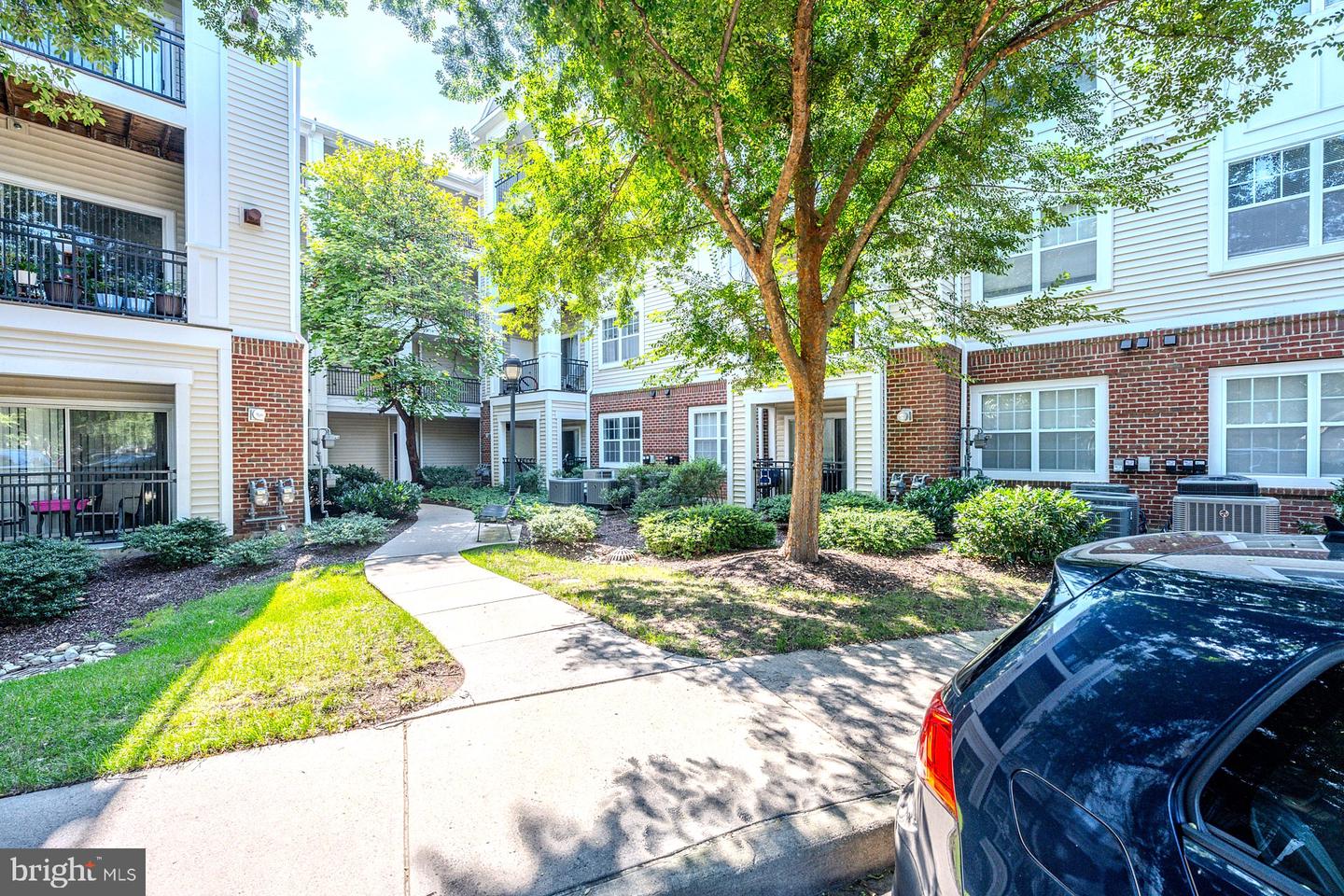 12925 Centre Park Cir #207 — photo