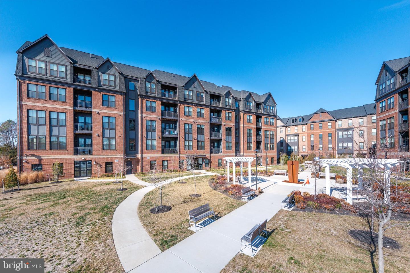 3925 Fair Ridge Dr #303 — photo