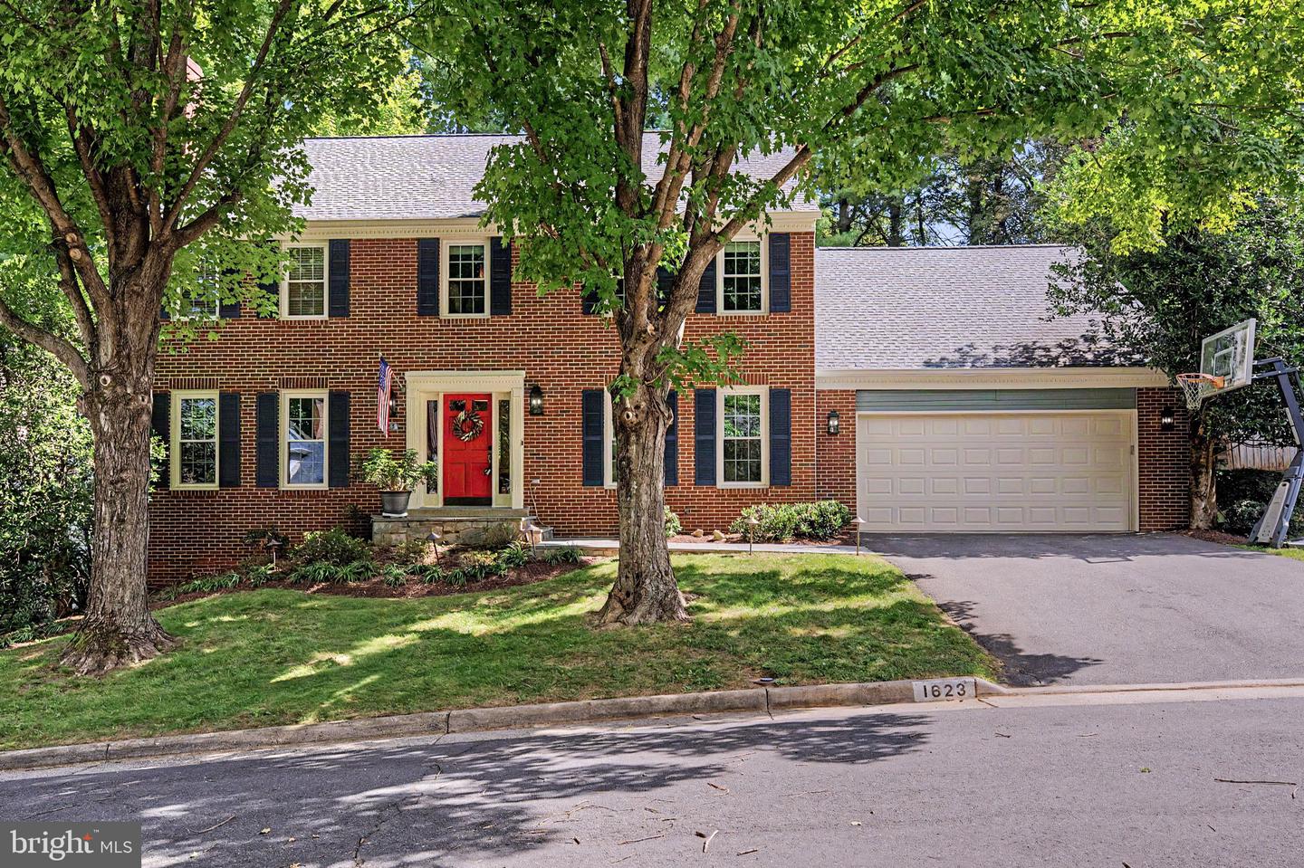 1623 Linway Park Dr — photo