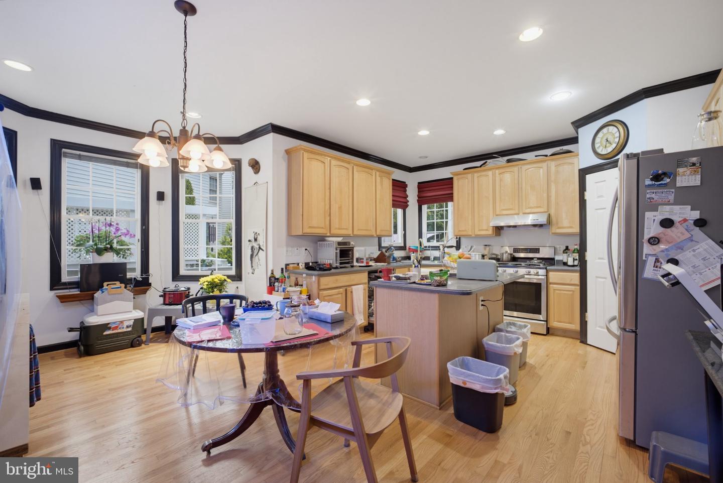 9233 Lee Masey Dr — photo
