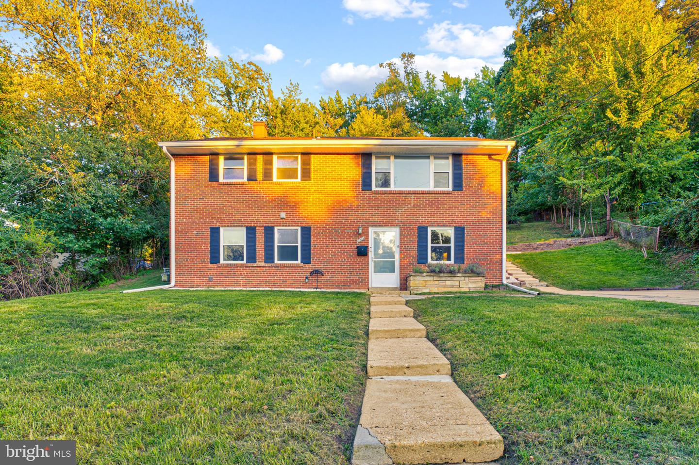 6209 Sandlin Ct — photo