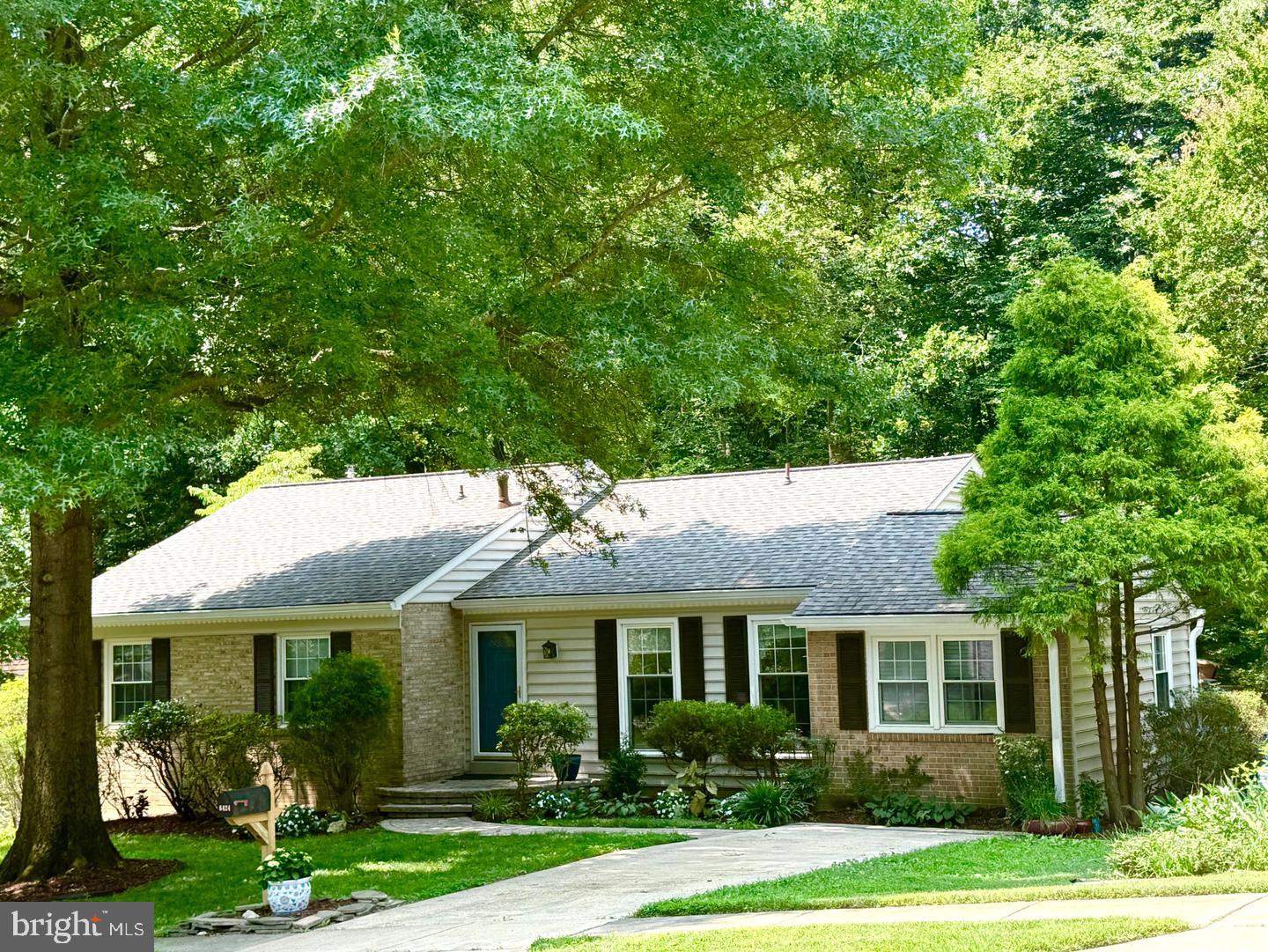 6424 Alloway Ct — photo