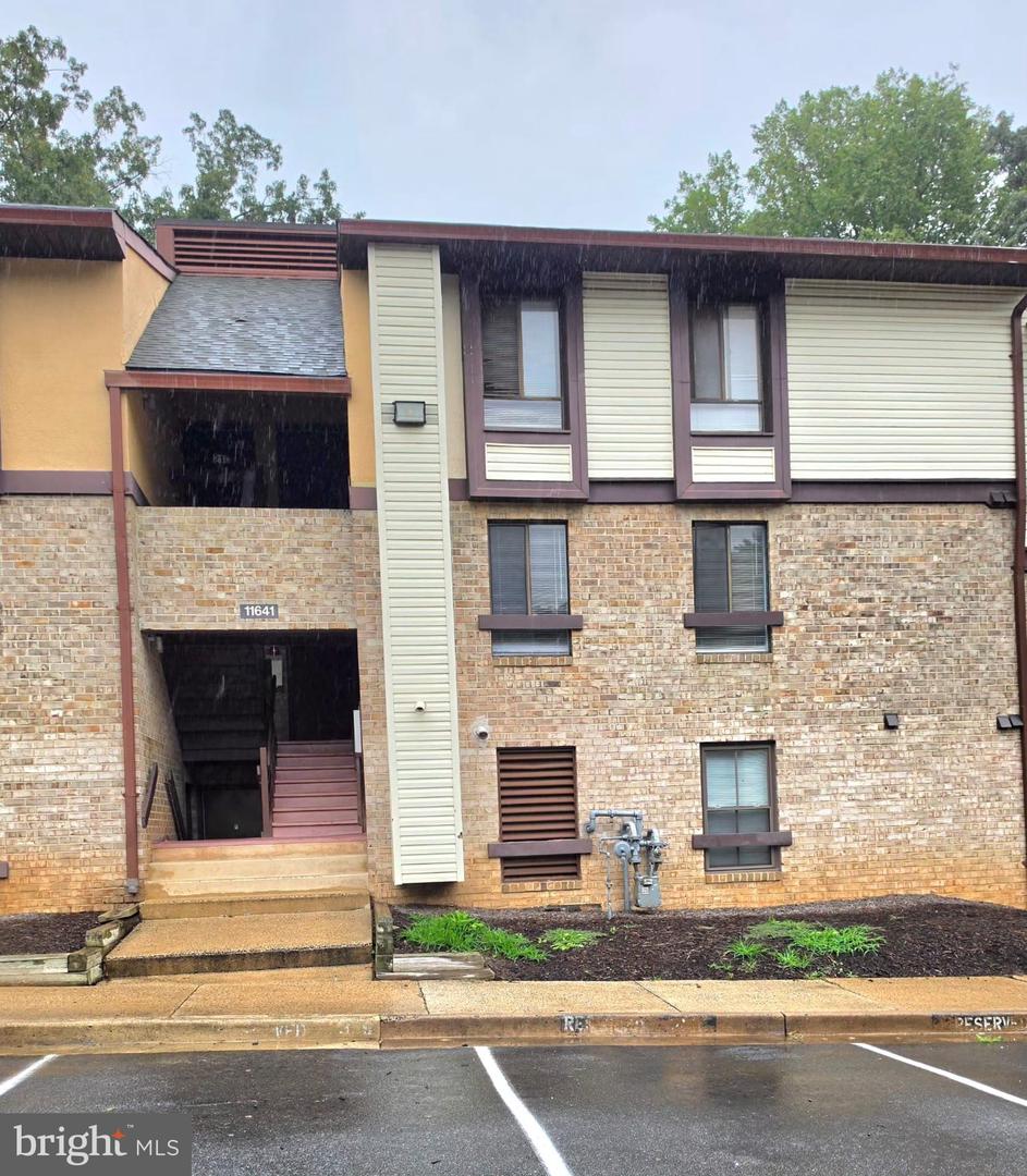 11641 Stoneview #12C — photo