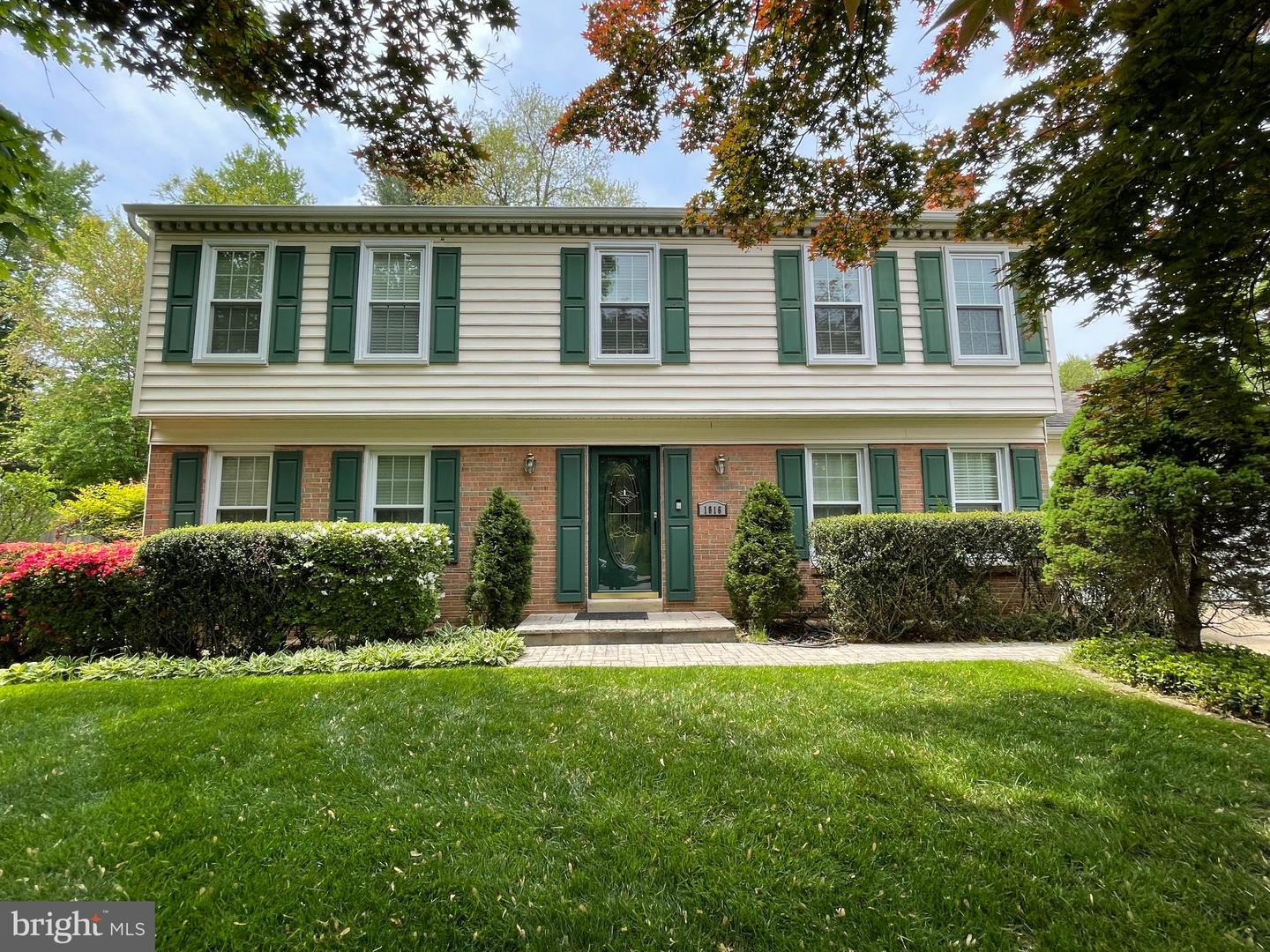 1816 Midlothian Ct — photo