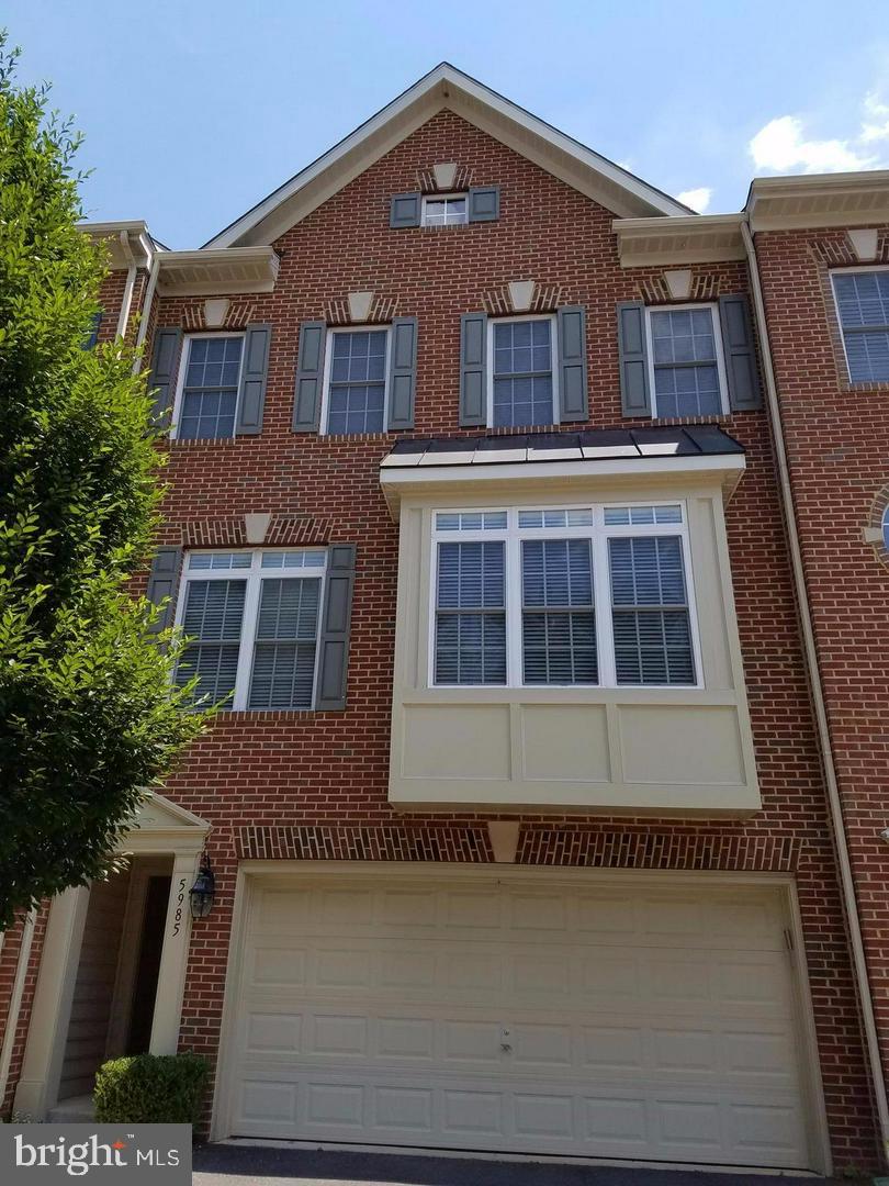 5985 Meadow Brook Dr — photo