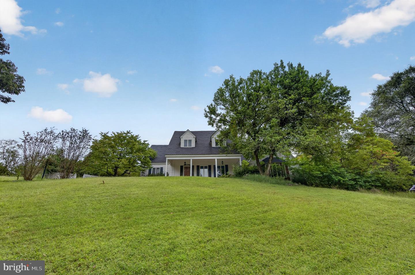 10024 Colvin Run Rd — photo
