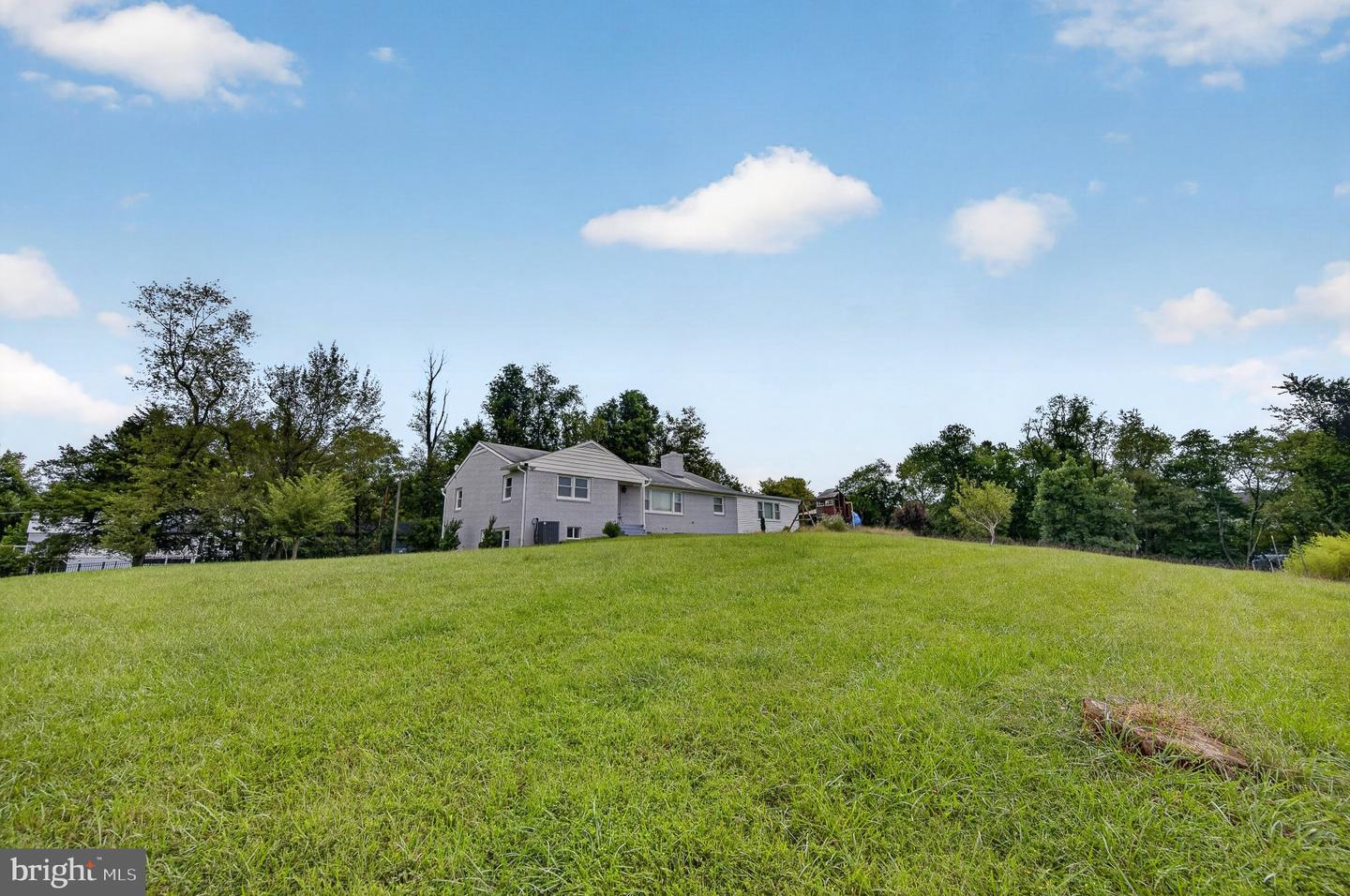 10022 Colvin Run — photo