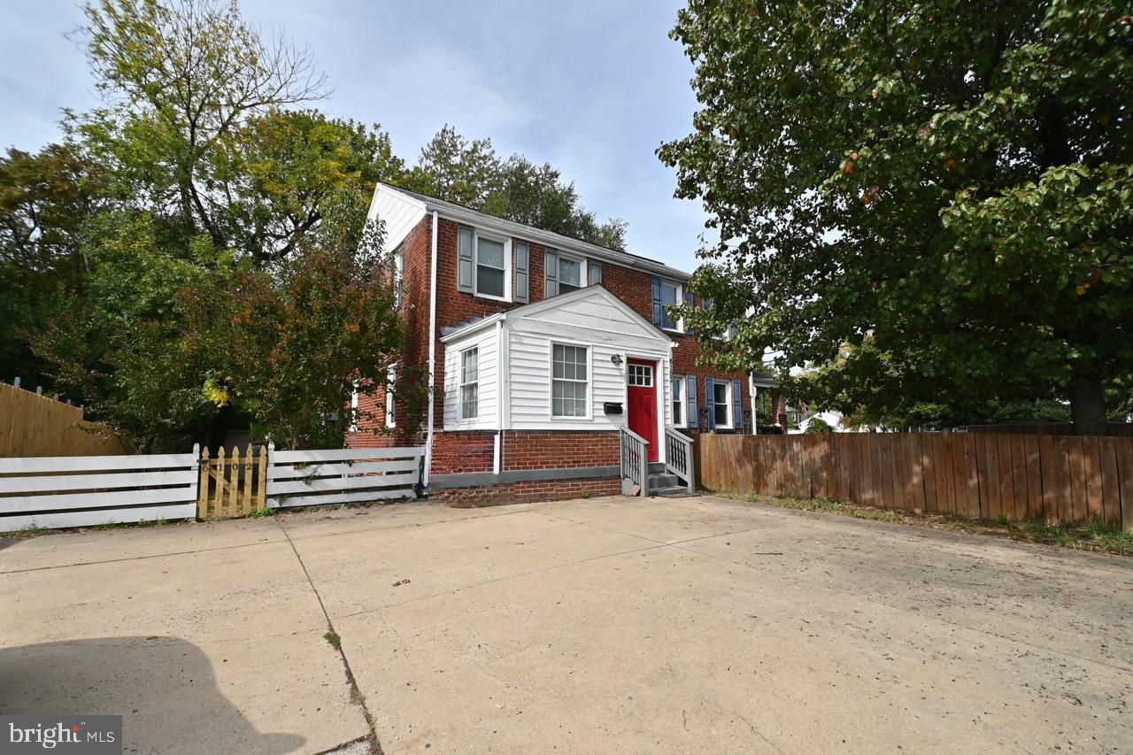 6102 N Kings Hwy — photo