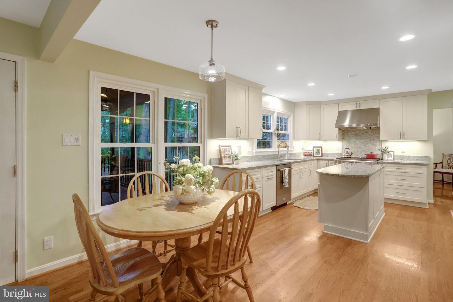 6812 Bluecurl Cir — photo
