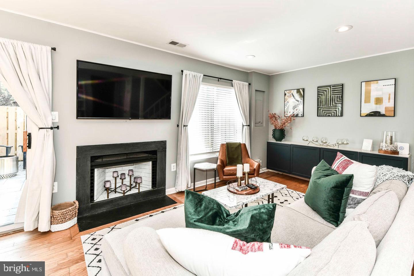 2318 Glade Bank Way, Reston, VA 20191