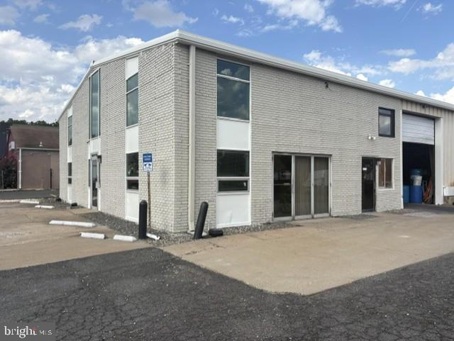 3141 Draper Dr — photo