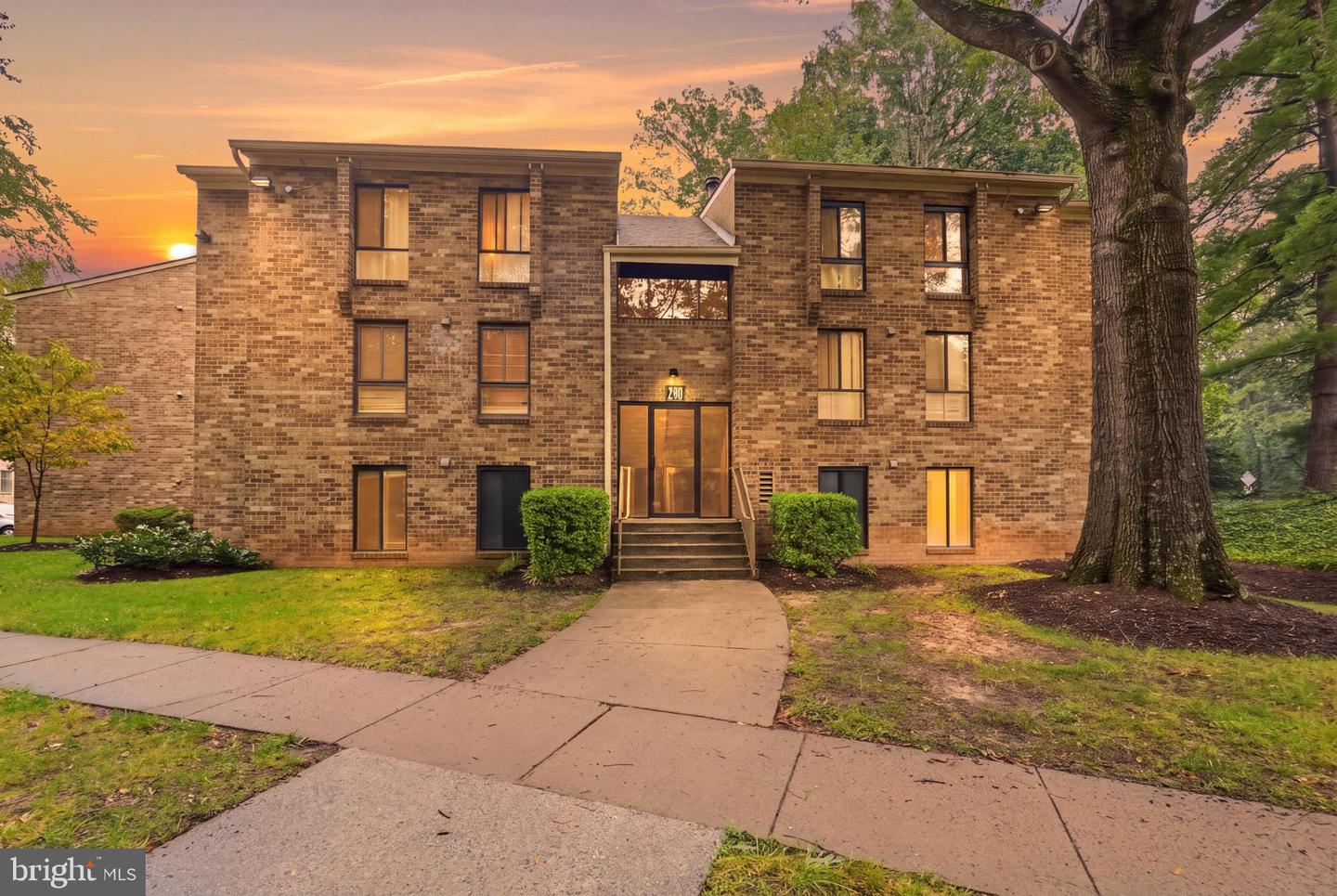 2341 Freetown Ct #34/2b — photo