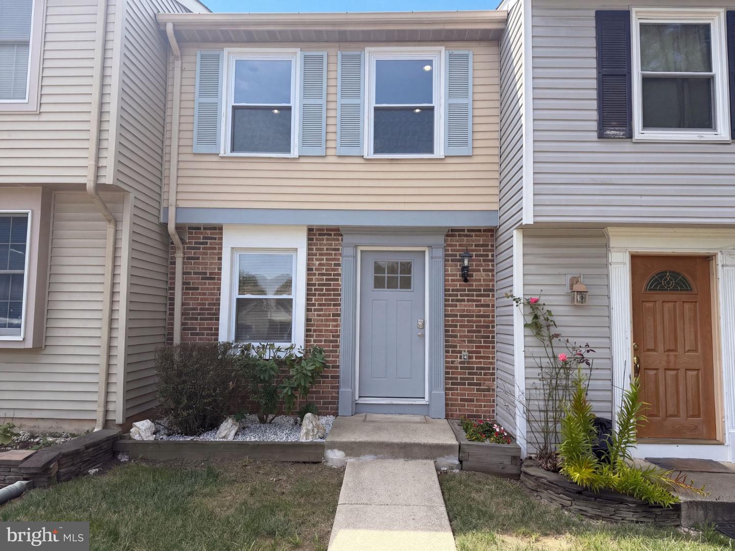 8769 Kanawha Ct — photo