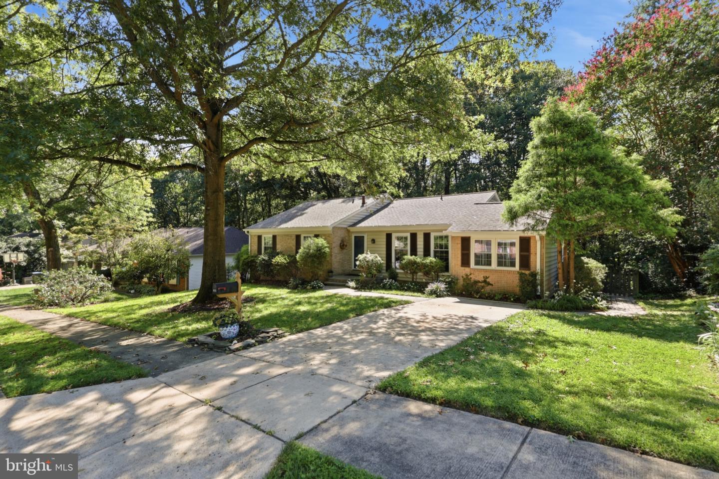 6424 Alloway Ct — photo