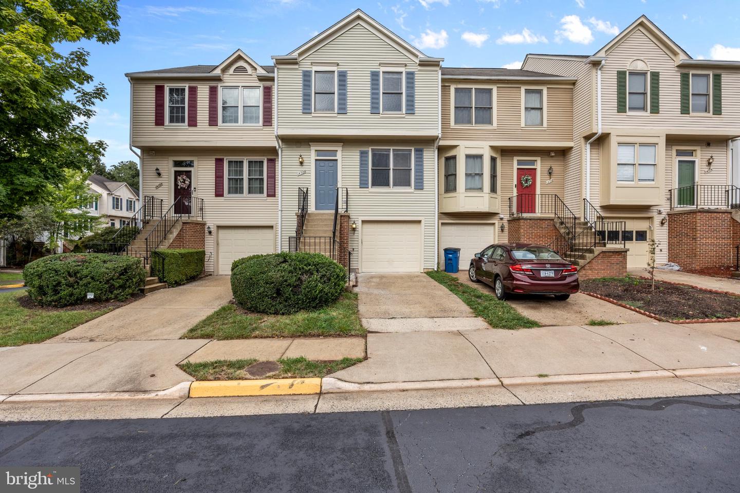 14720 Grobie Pond Ln — photo