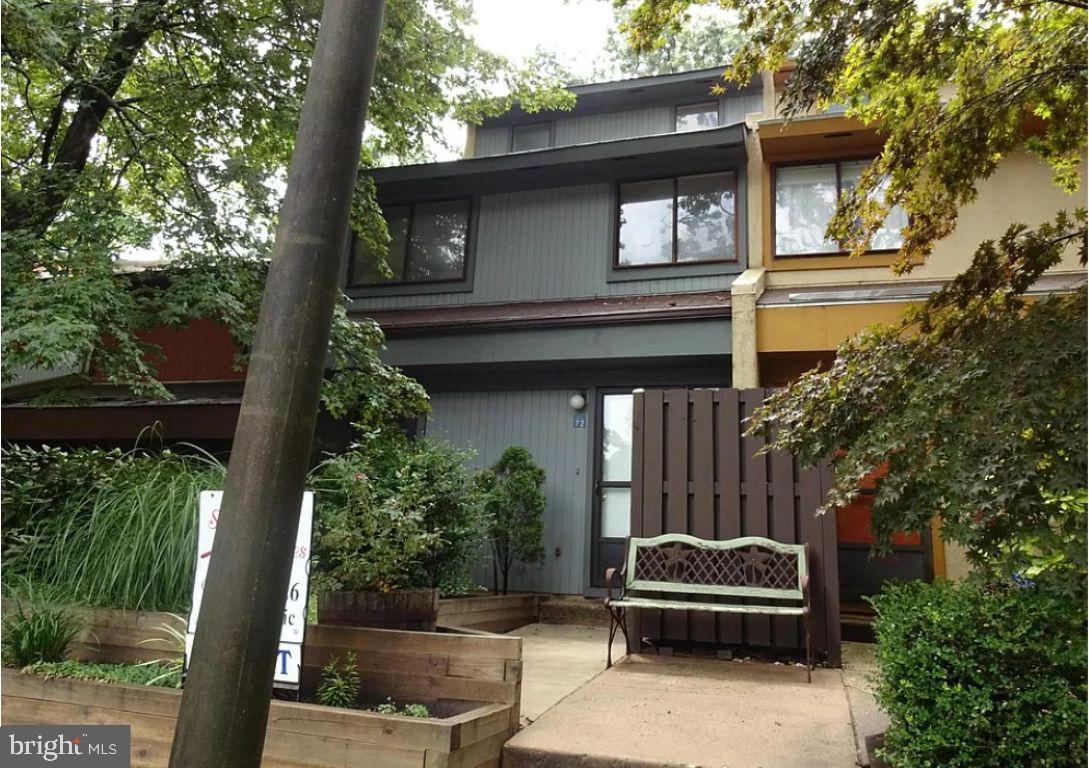 2172 Cartwright Pl — photo