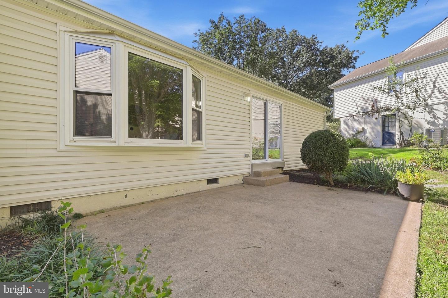 5215 Lighthorne Rd — photo
