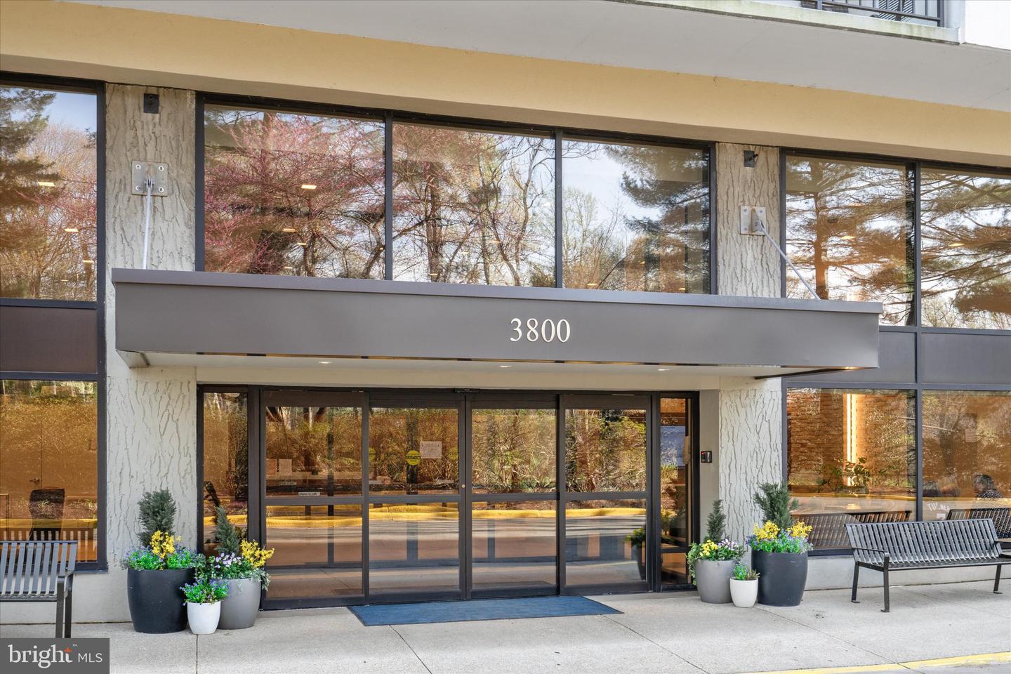 3800 Powell Ln #619 — photo
