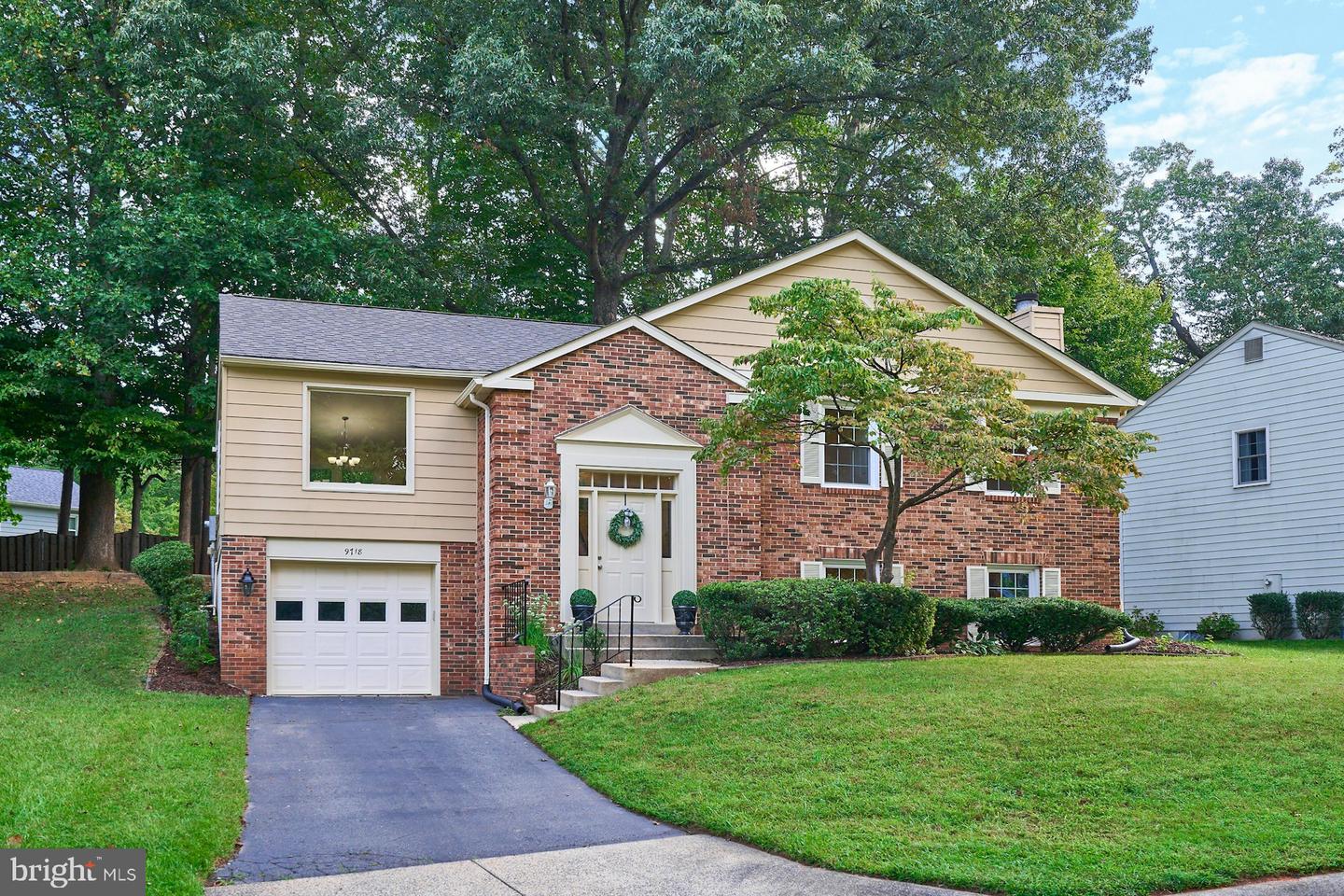 9718 Loch Linden Ct — photo