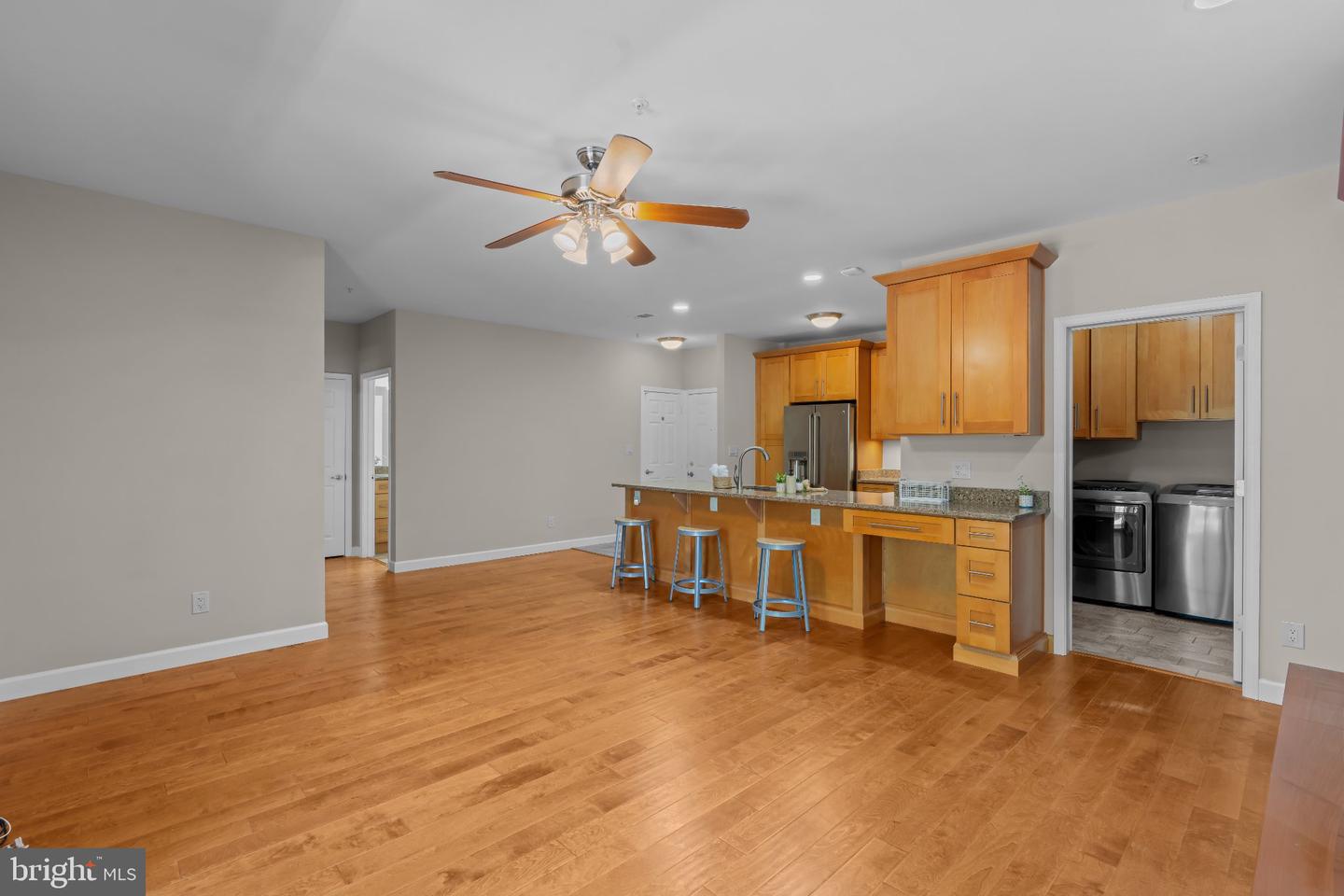 1701 Lake Shore Crest Dr #21 — photo