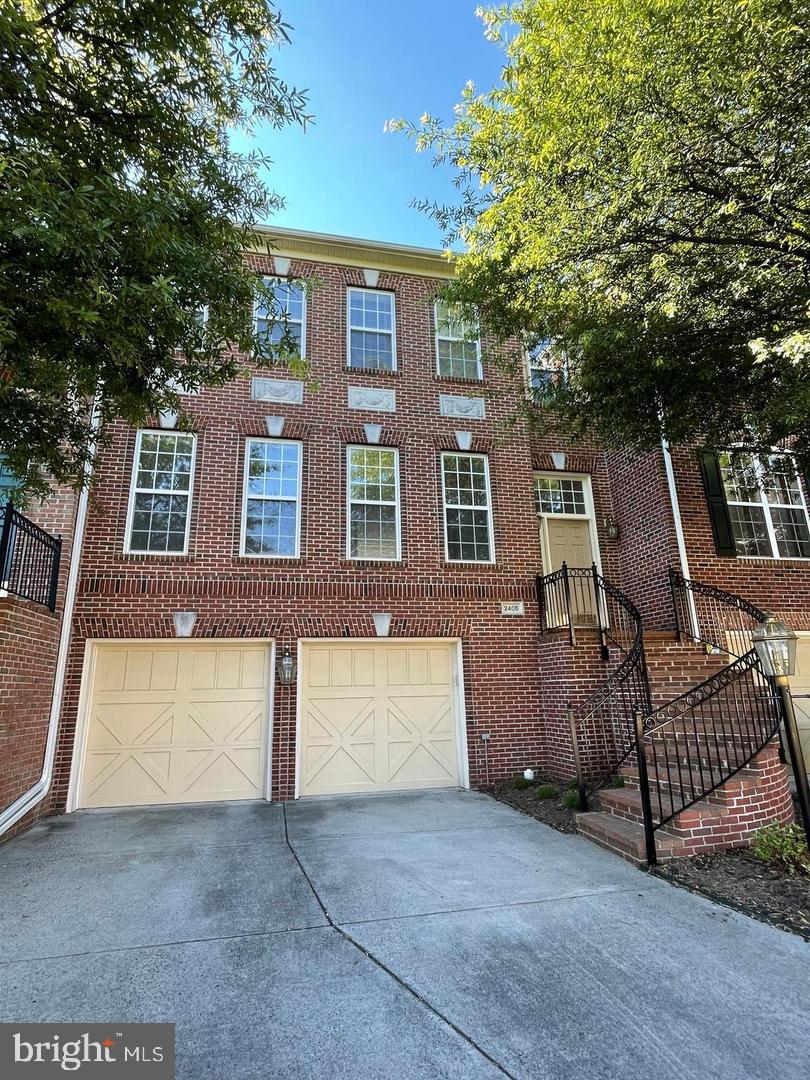2405 Cypress Green Ln — photo
