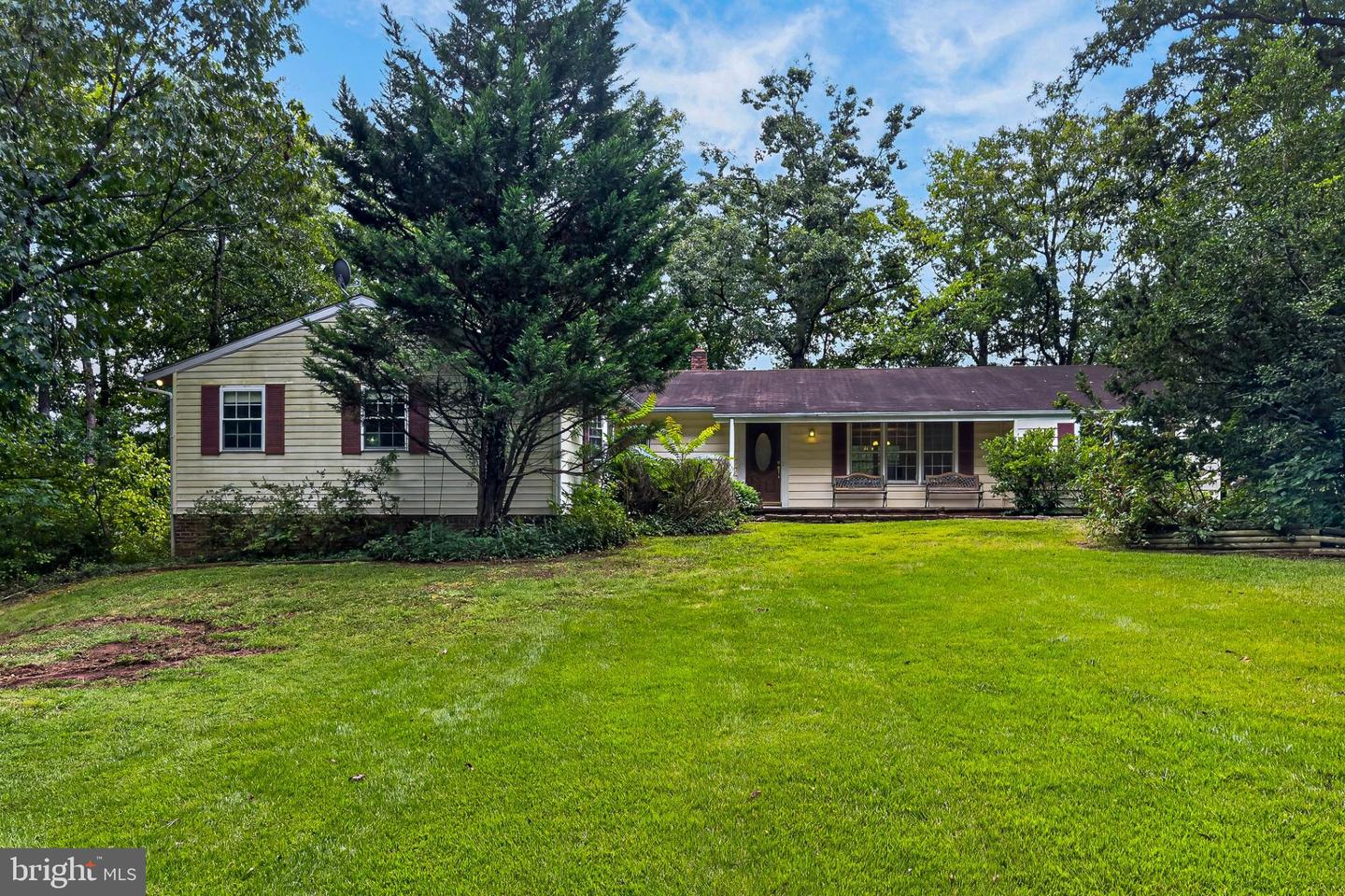 7408 Bull Run Dr — photo