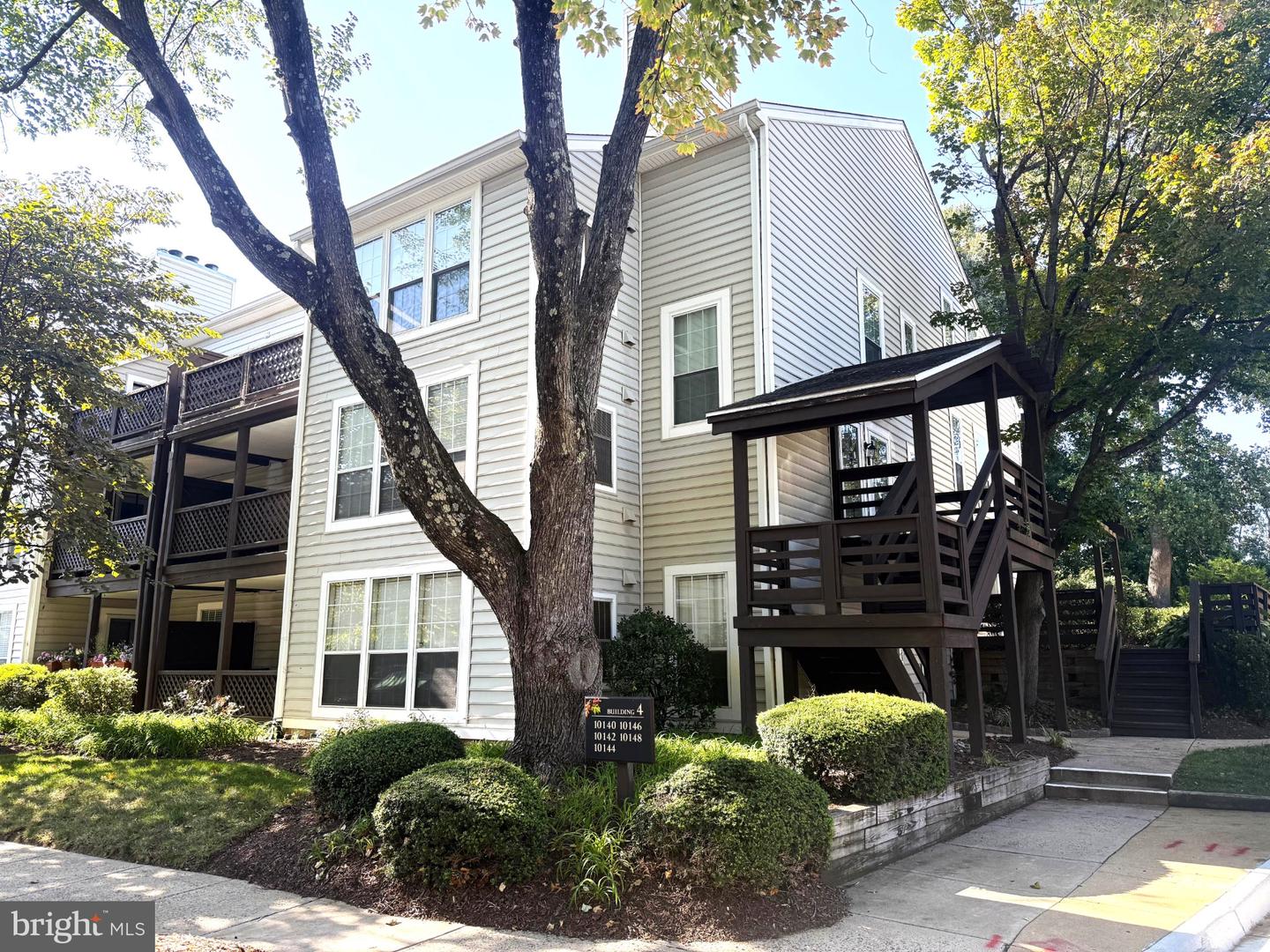 10140 Oakton Terrace Rd — photo