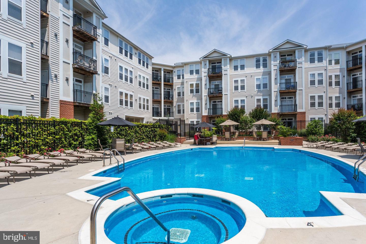 2655 Prosperity Ave #201 — photo
