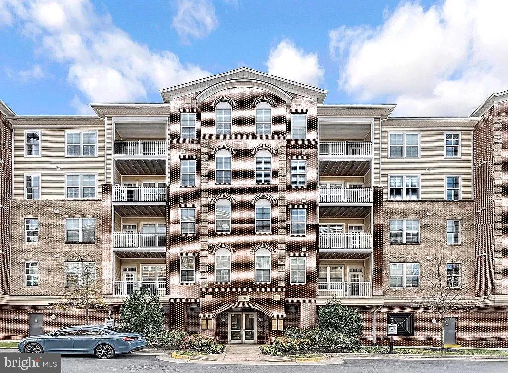13723 Neil Armstrong Ave #209 — photo