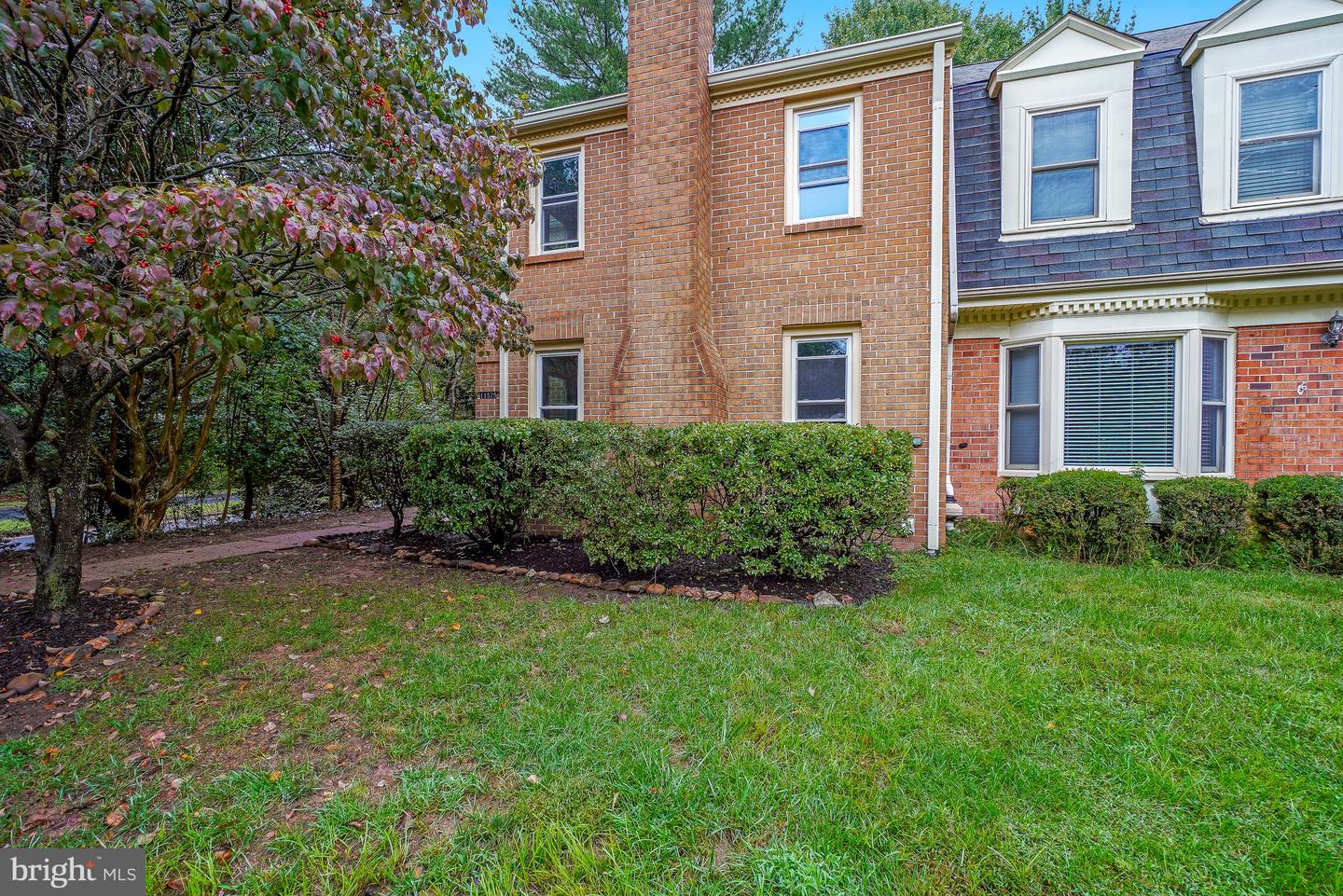 11525 Pine Cone Ct — photo