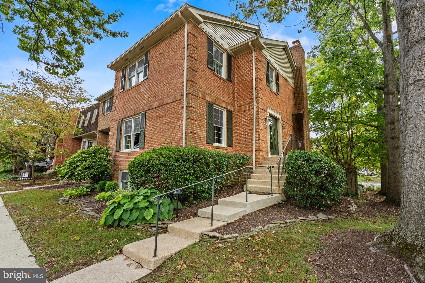 8265 Cedar Landing Ct — photo