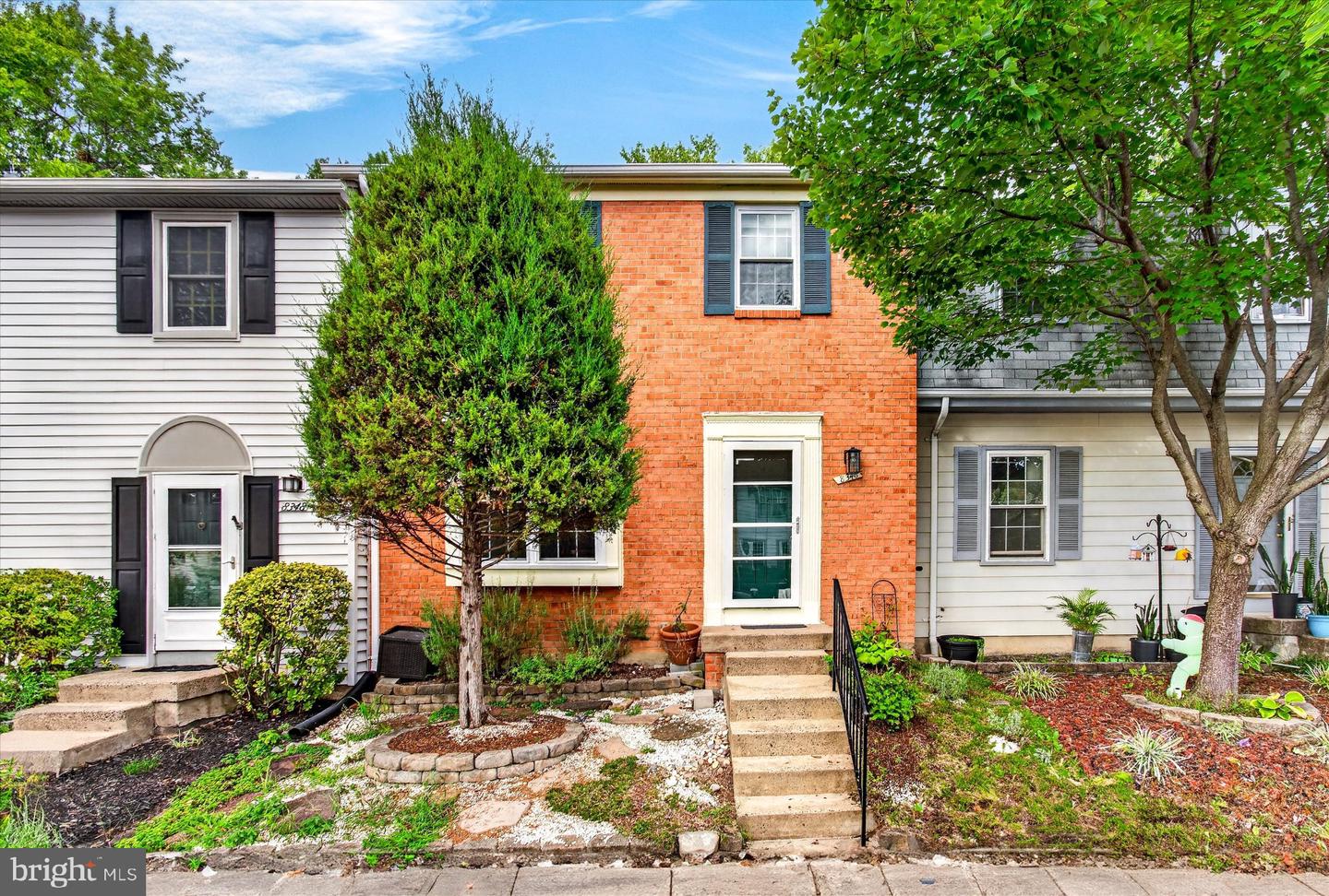 8346 Stationhouse Ct — photo