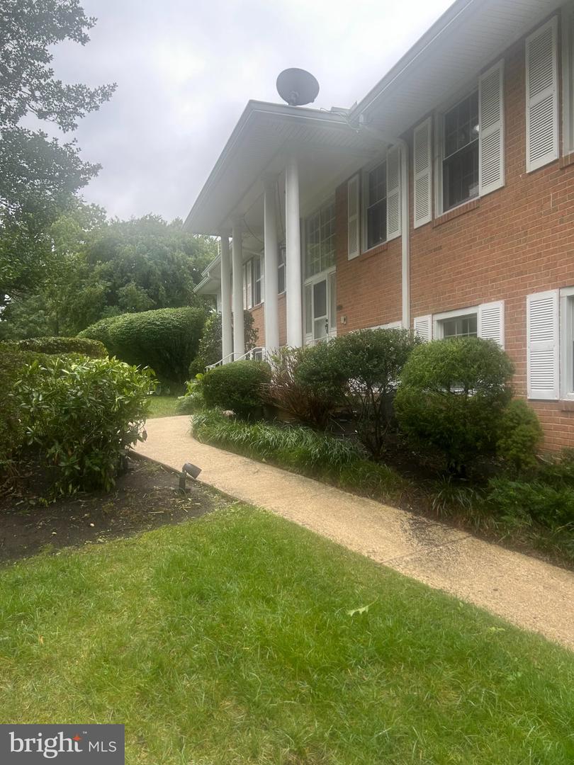 4001 Pine Brook Rd — photo